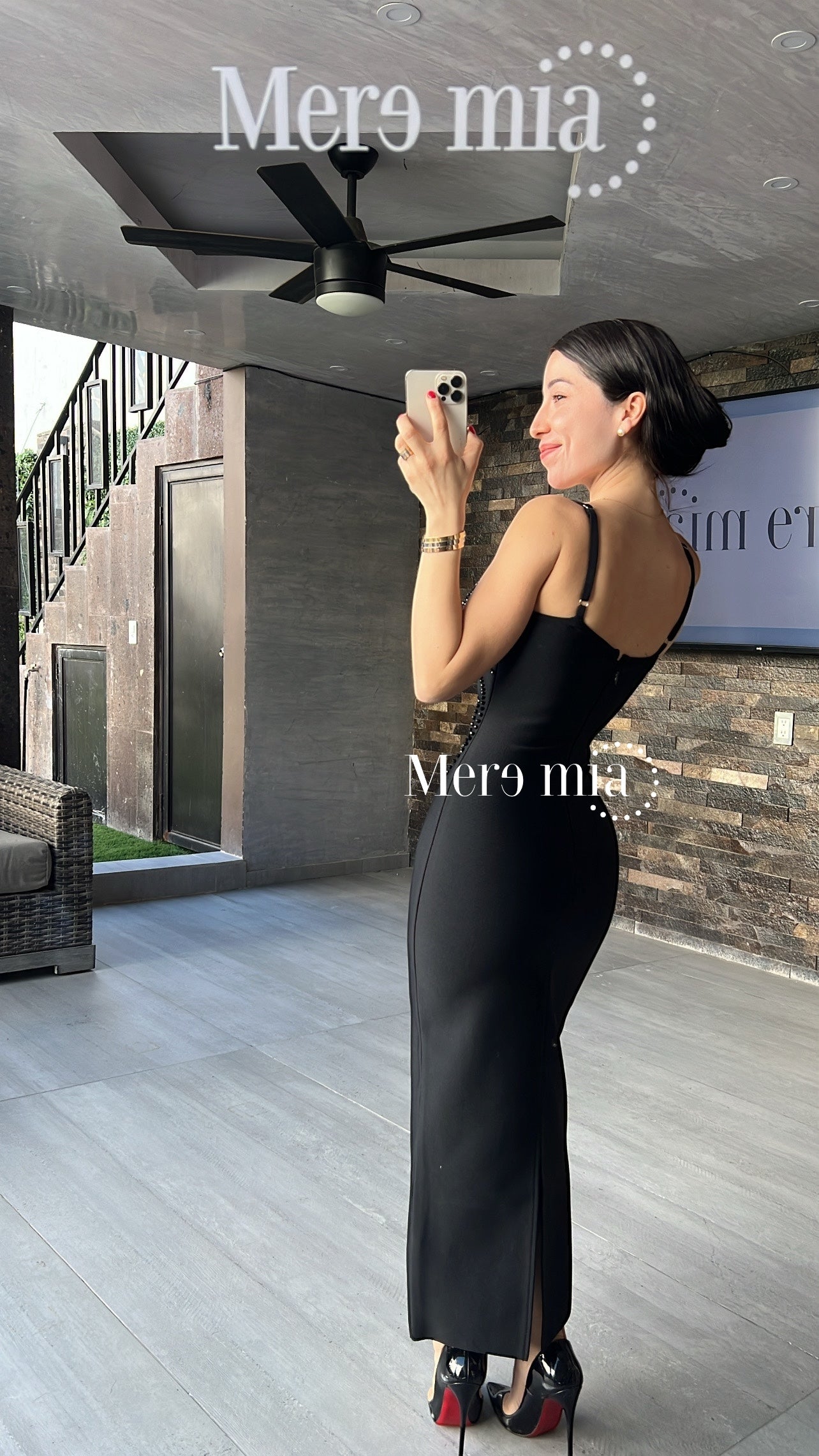 Vestido negro brillos copa