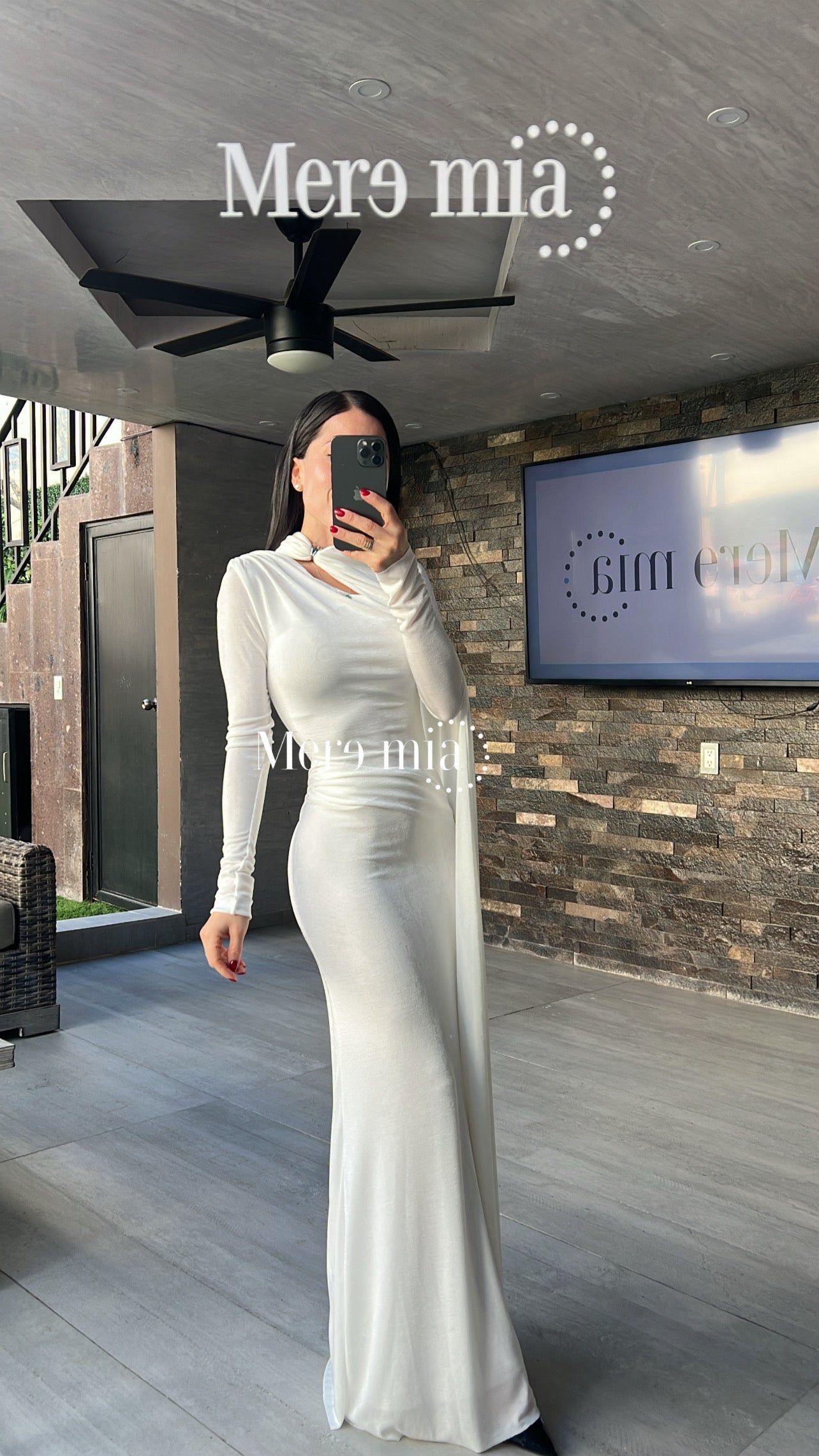 Vestido plisado capa