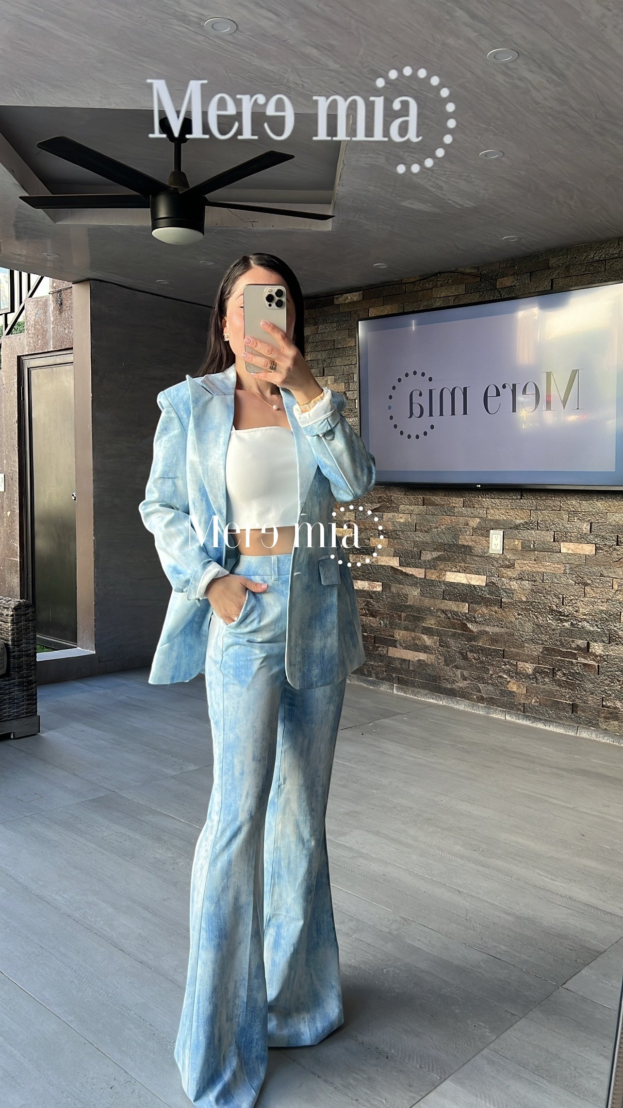 Conjunto manchado azul