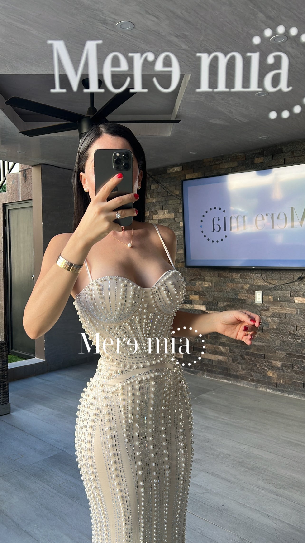 Vestido nude perlas largo