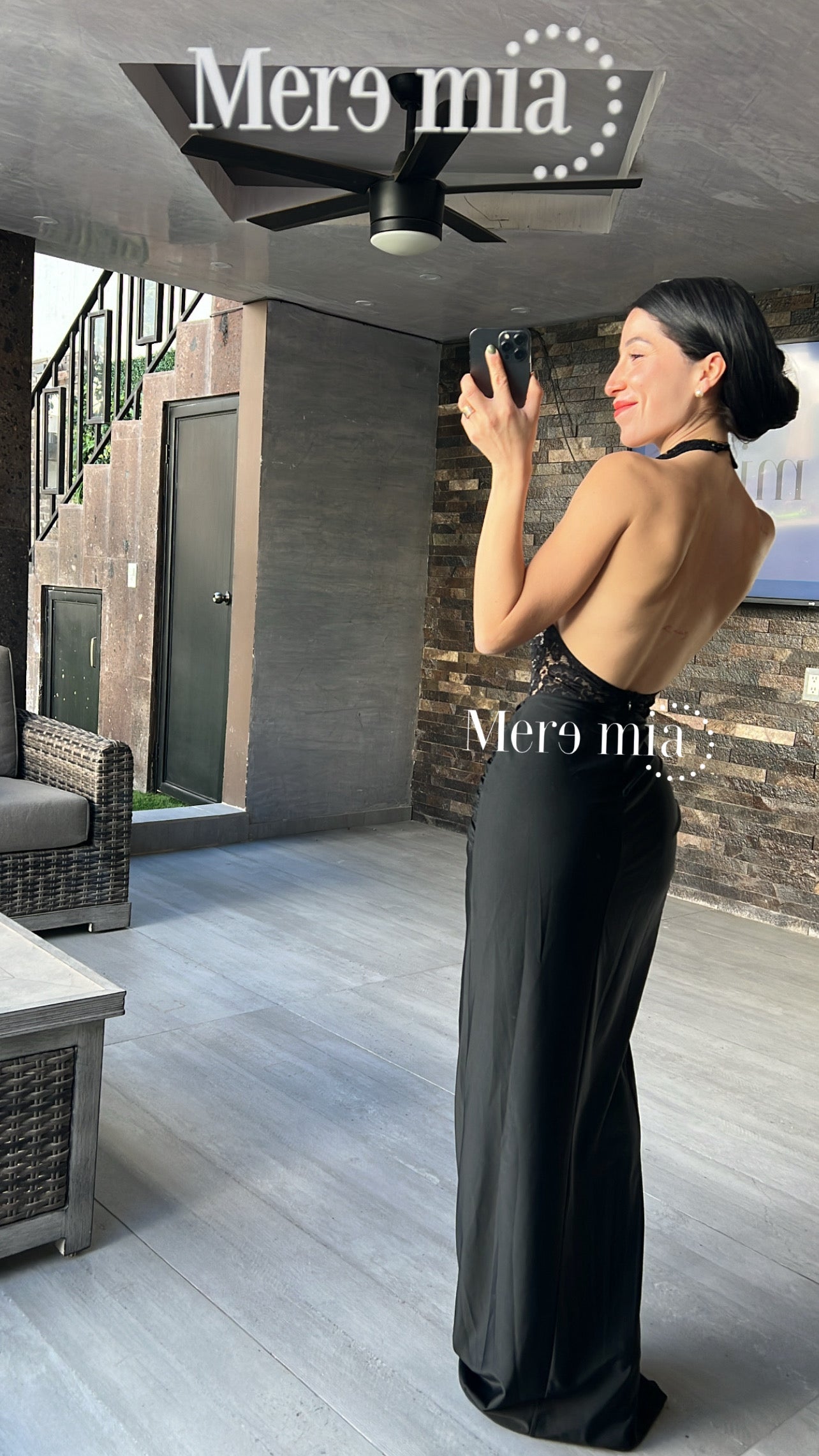 Vestido negro encaje cuello