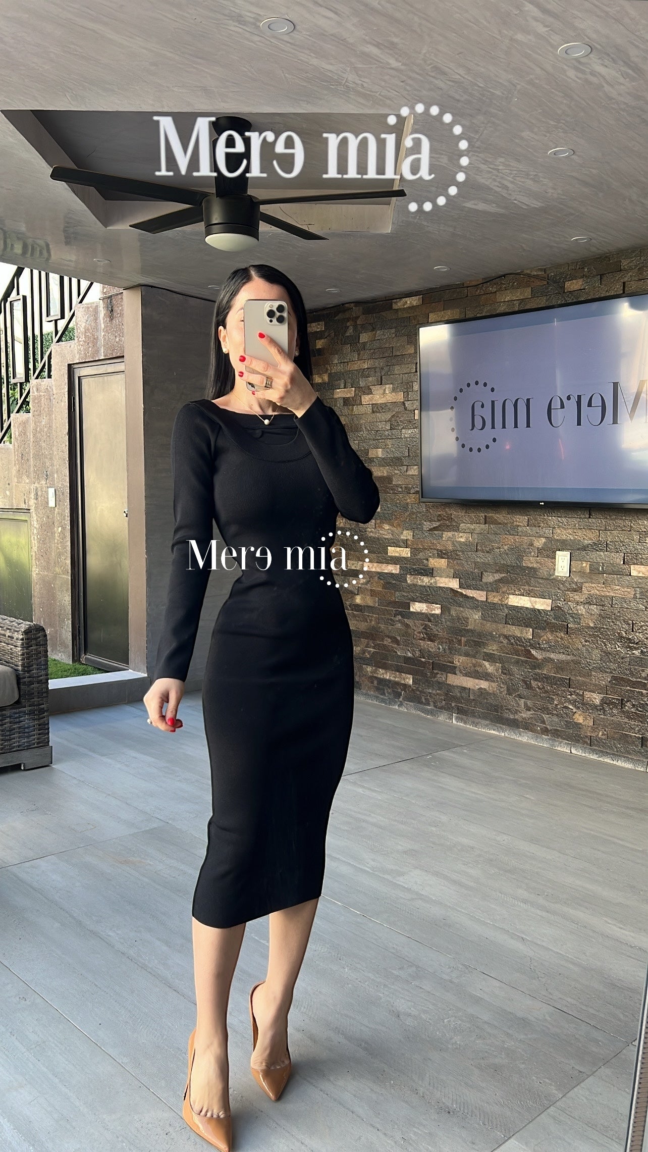 Vestido negro U rayado