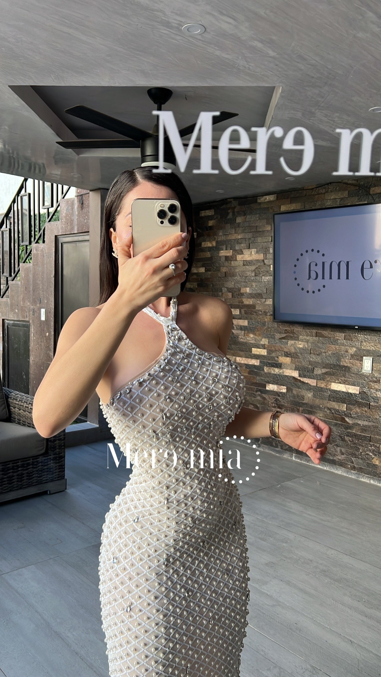 Vestido nude blanco perlas