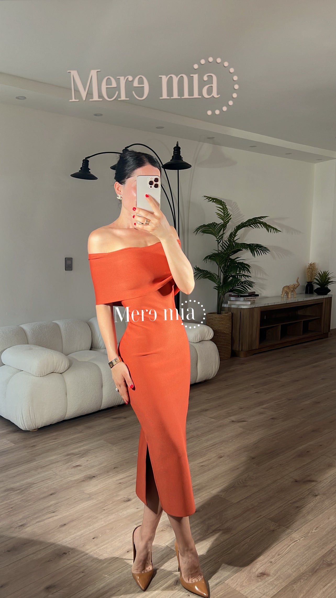 Vestido marrón hombros olan