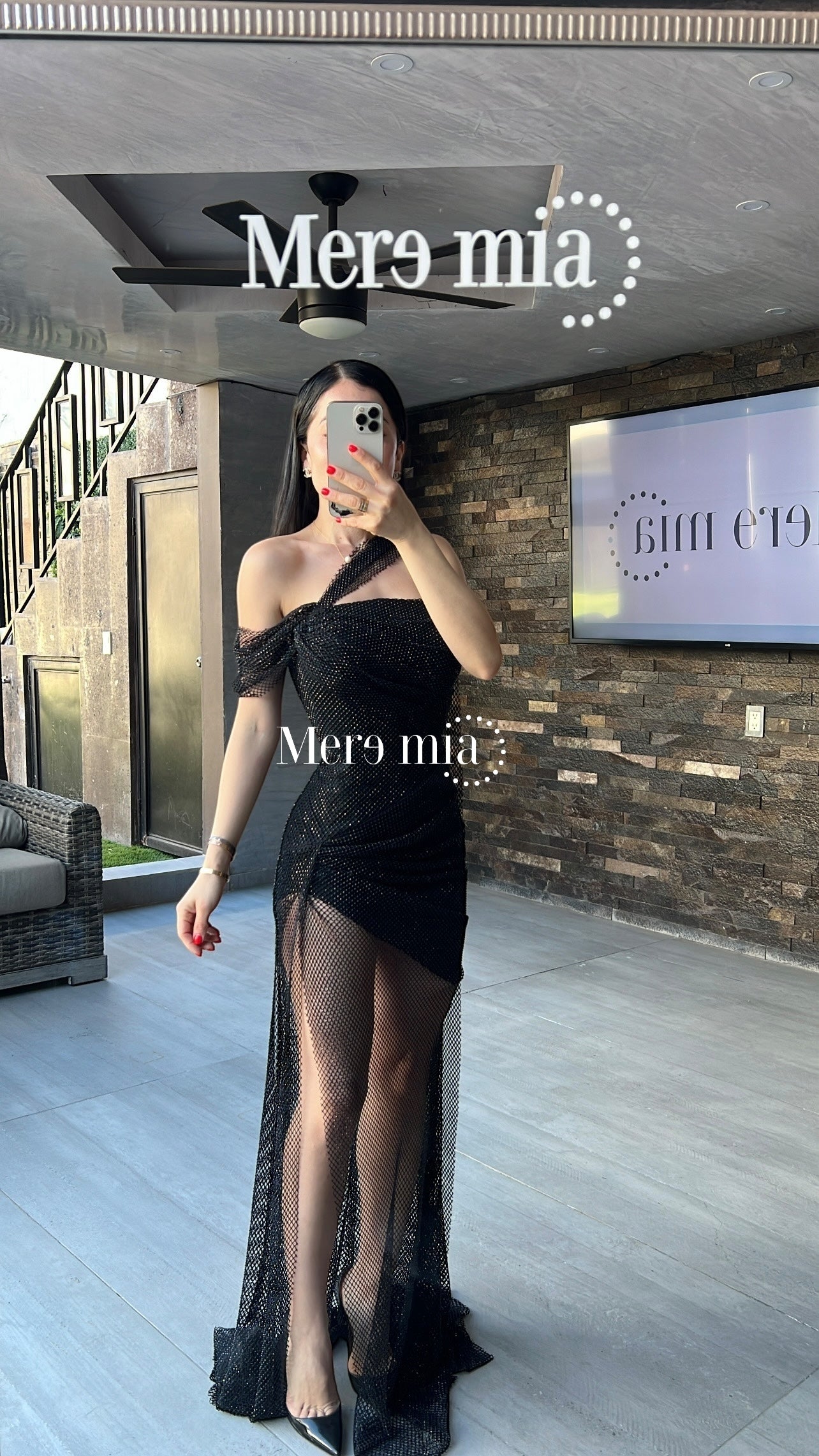 Vestido negro puntos