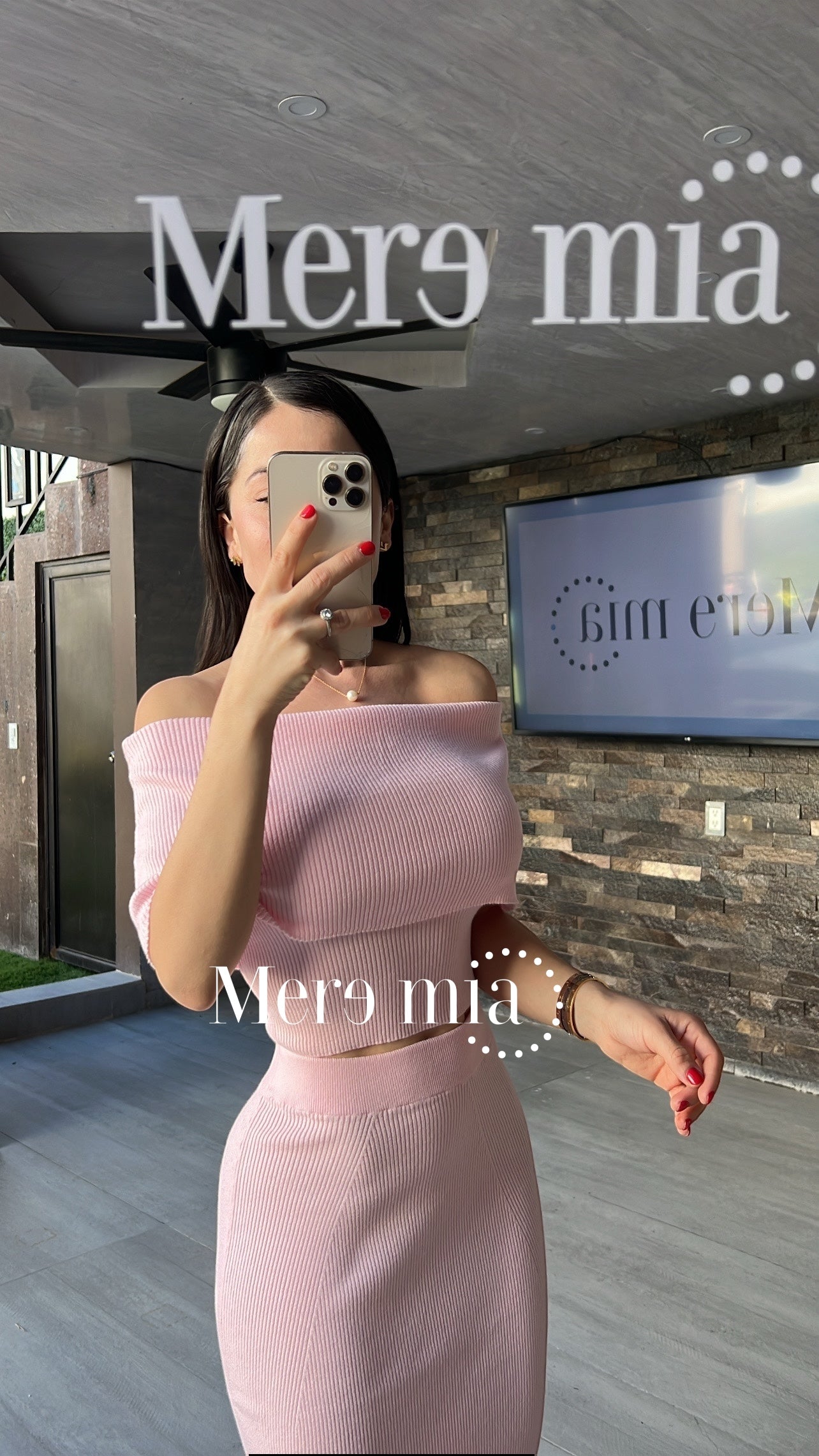 Conjunto rosa olan liso hombros