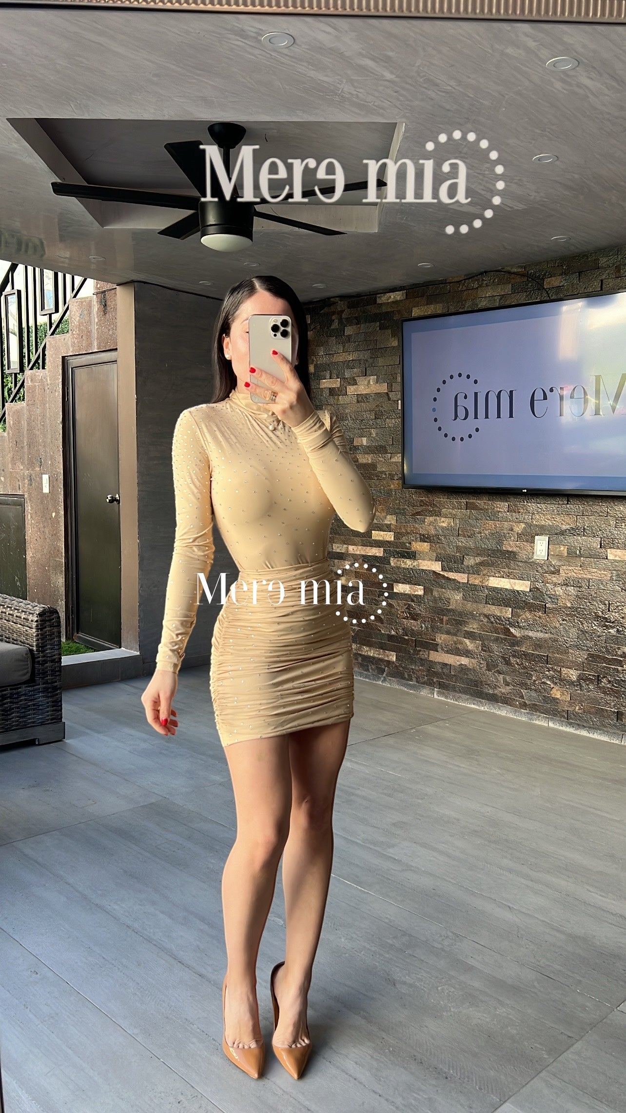 Conjunto nude puntos cuello