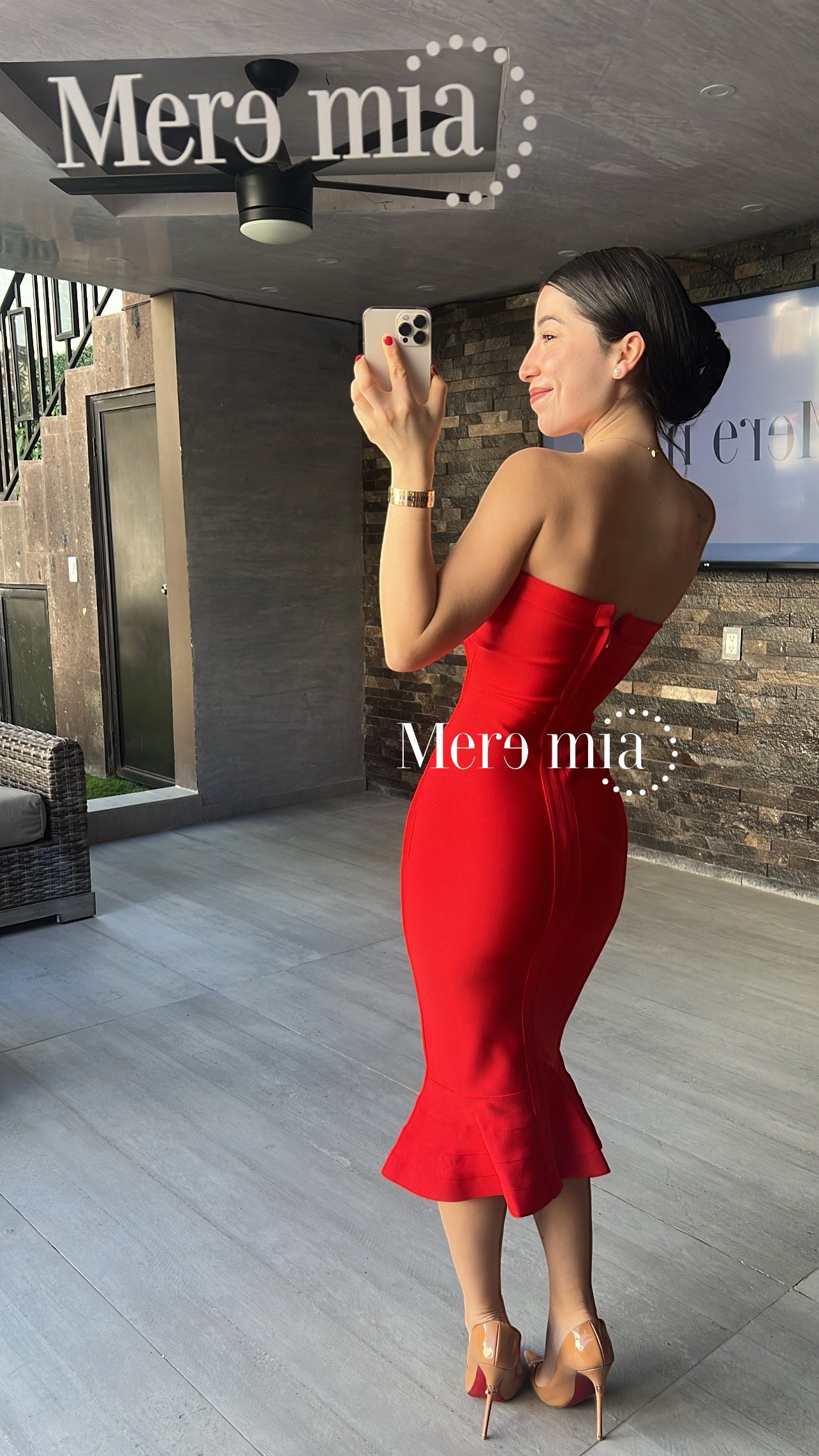 Vestido rojo  Olán abajo strapless