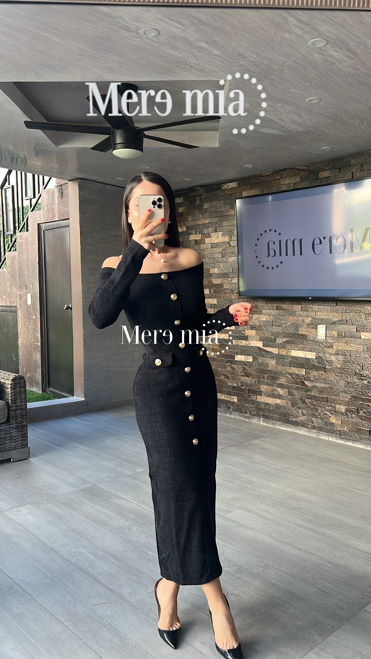 Vestido negro hombros botones