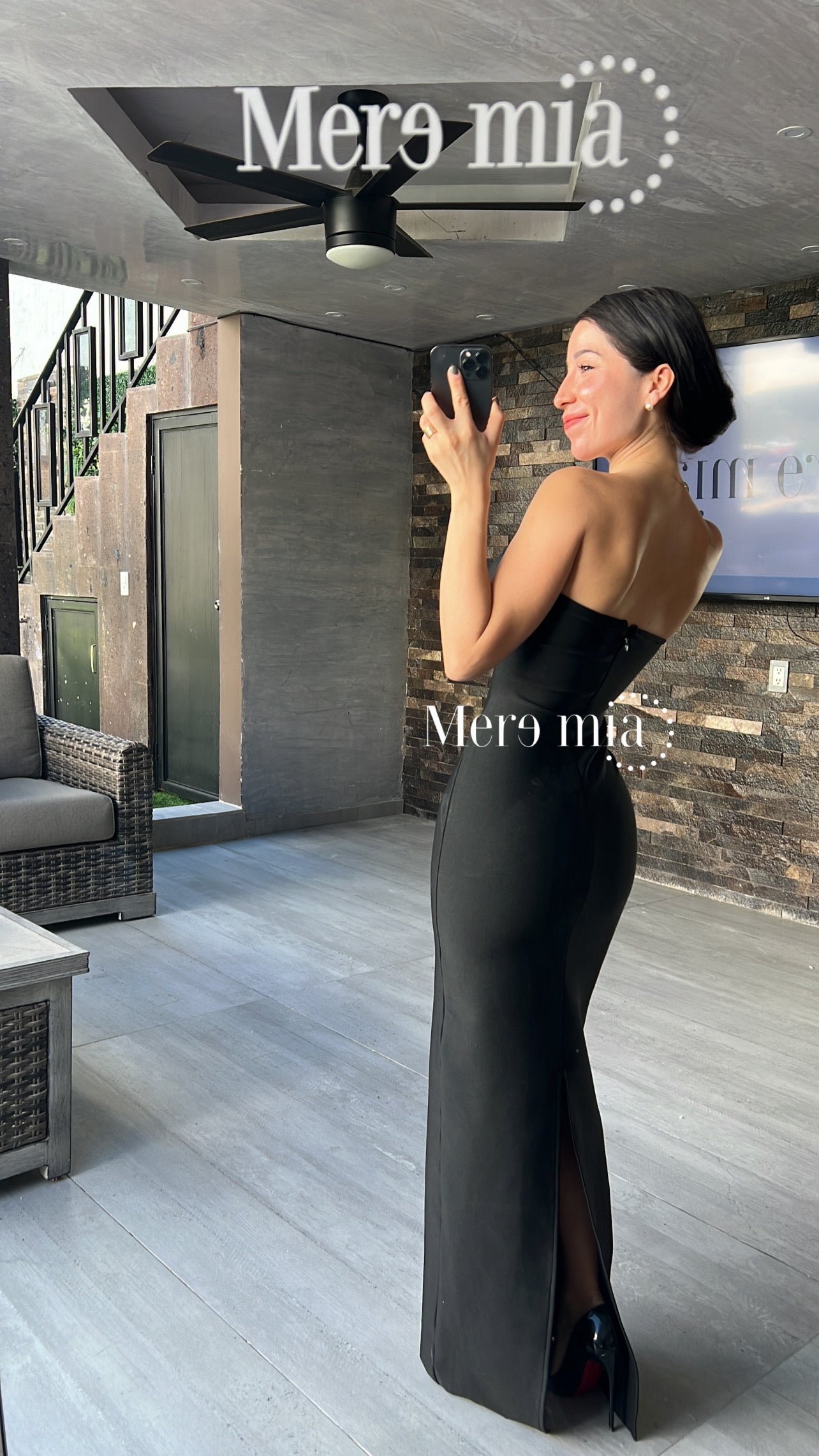 Vestido negro strapples liso