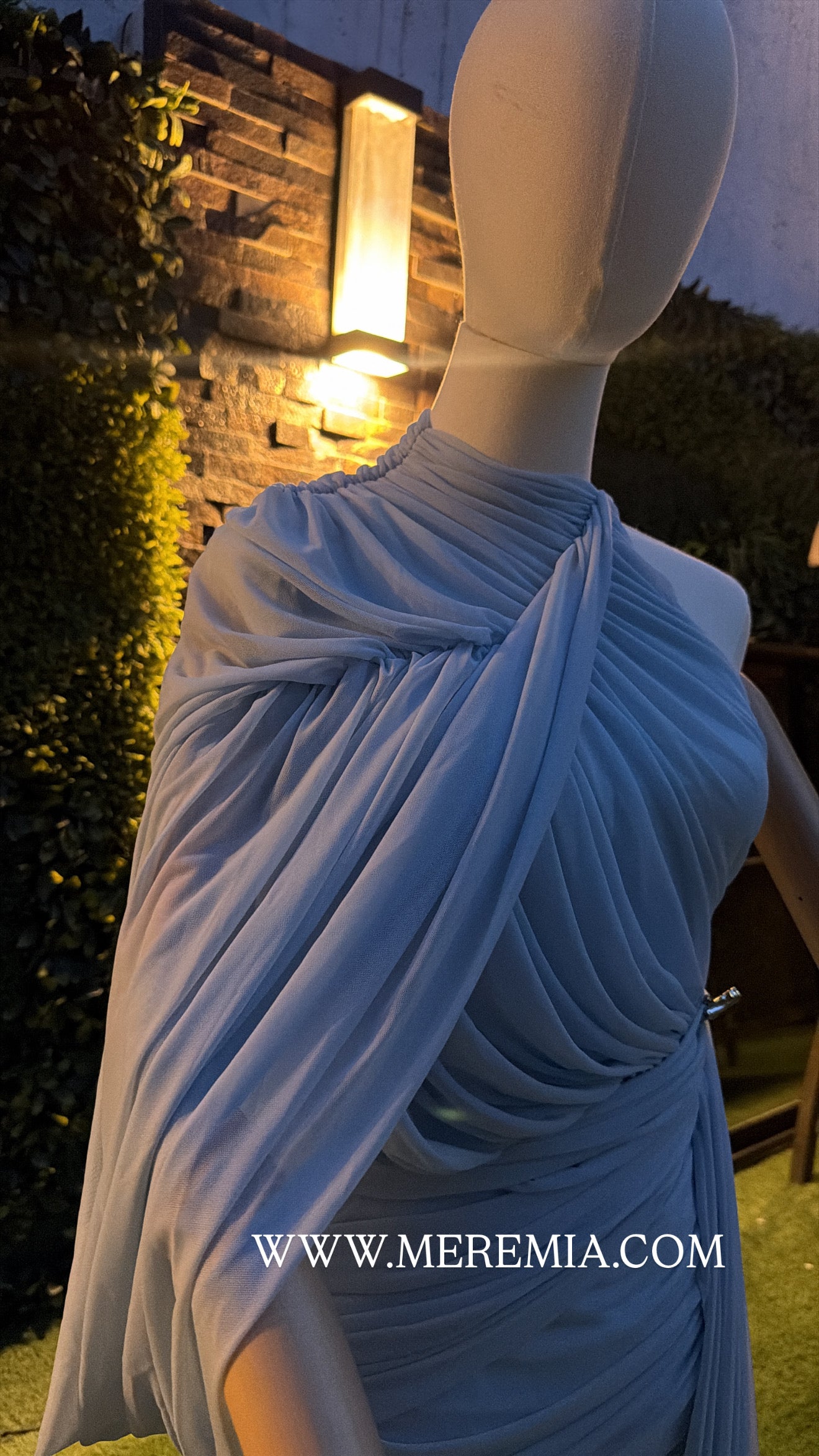 Vestido corto plisado estola