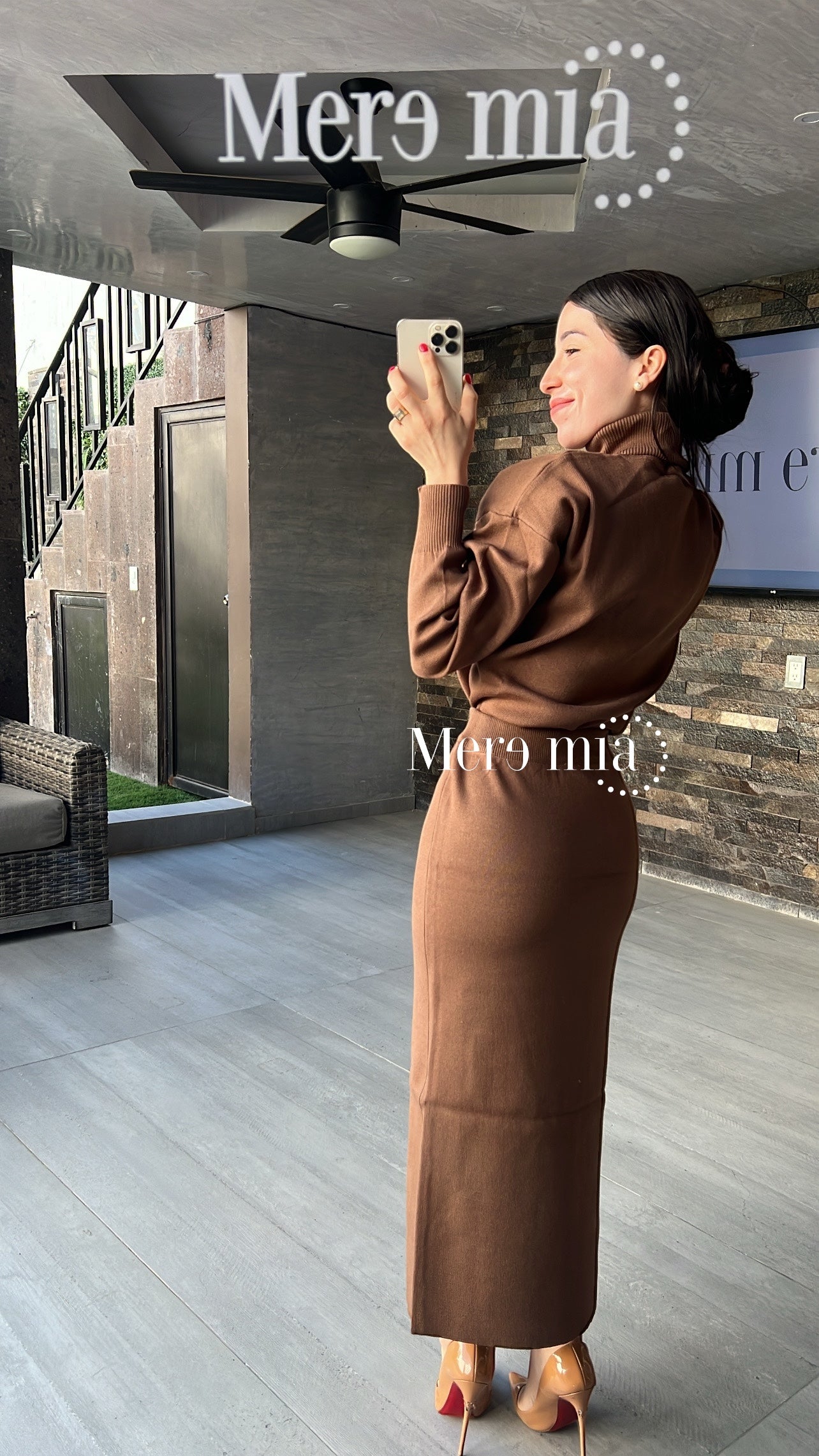 Conjunto sweater cafe falda