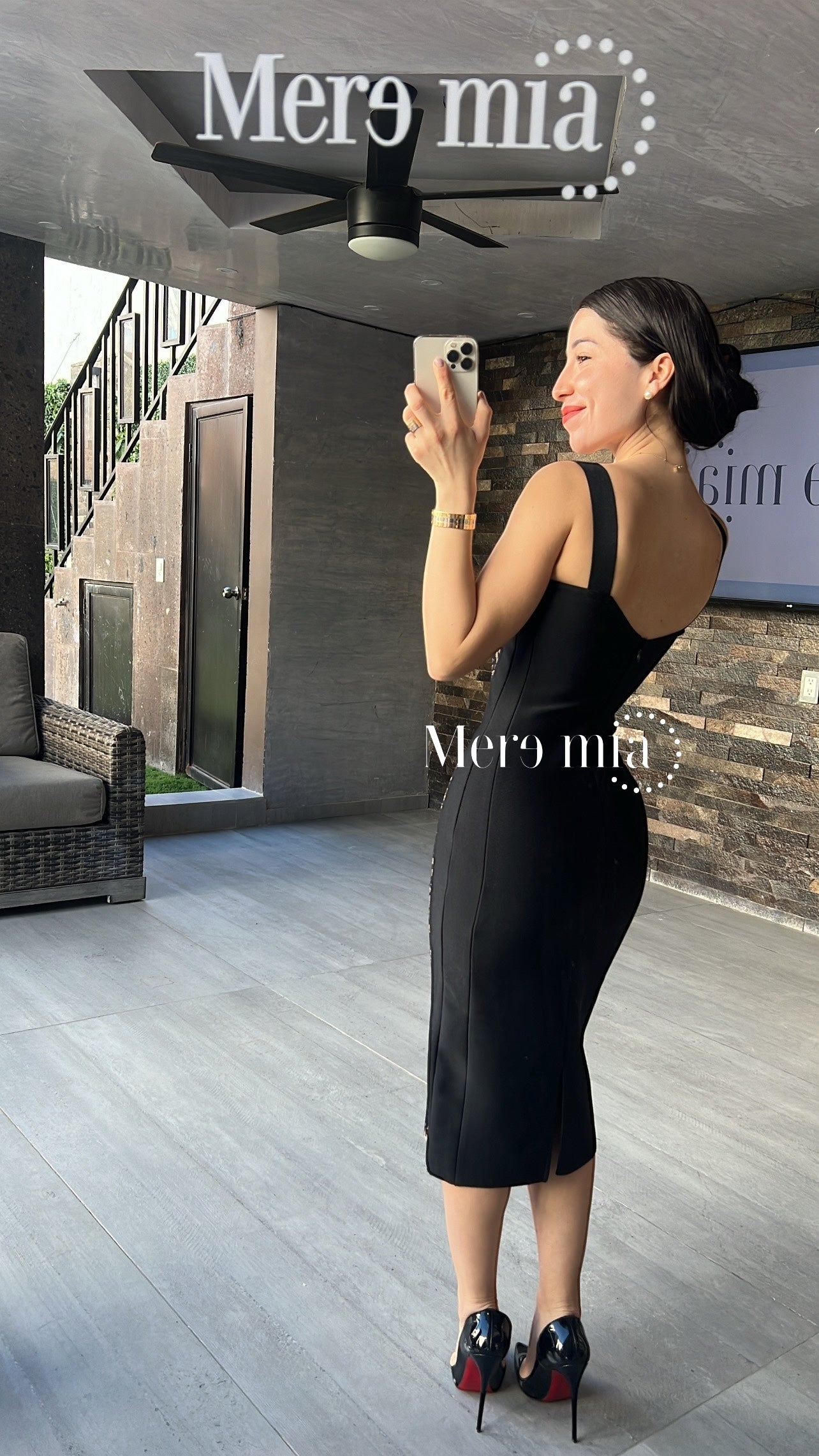 Vestido nude negro encaje copas