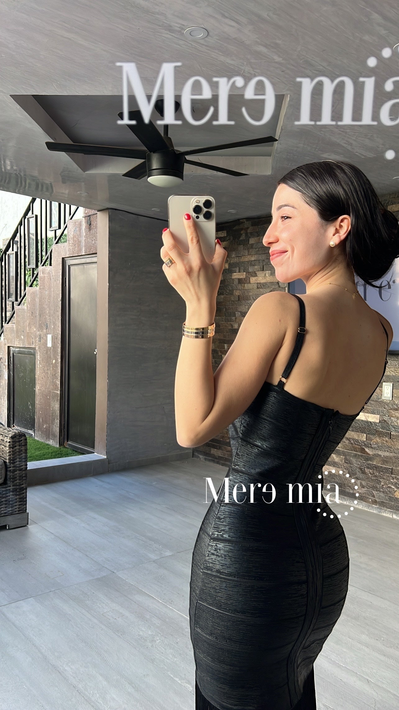 Vestido negro metalico barbas