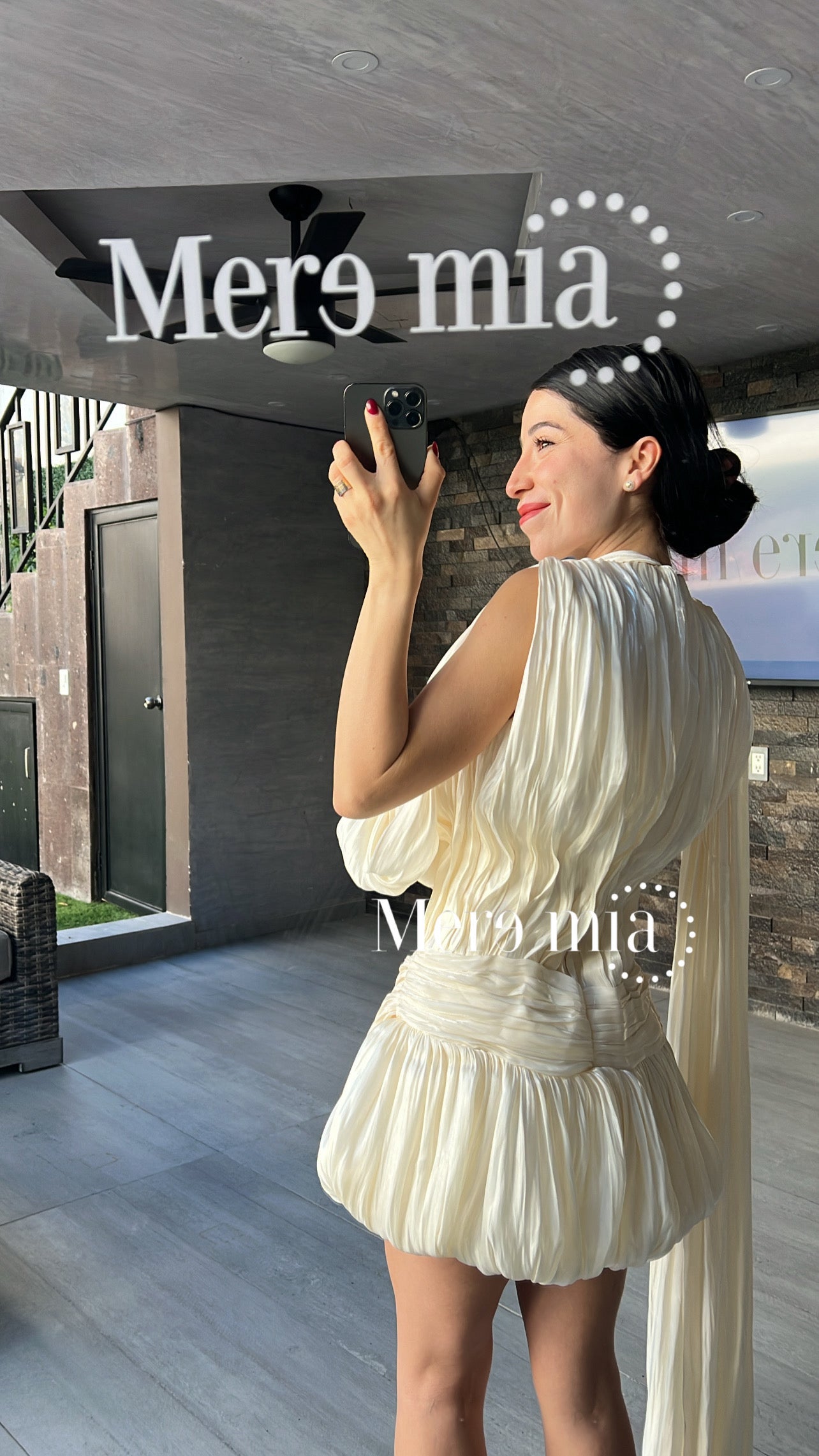 Vestido ivory plisado corto