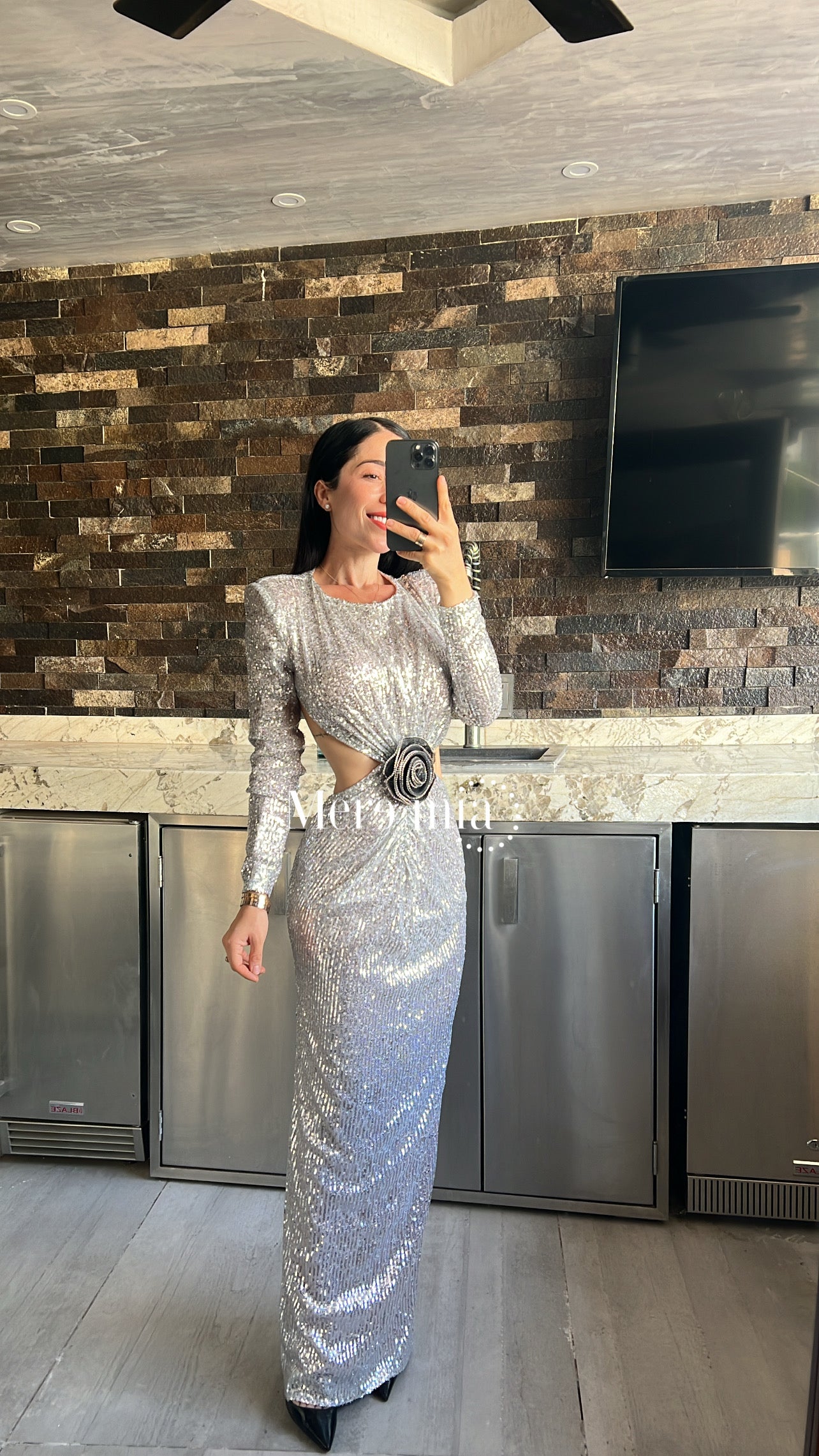 Vestido plata sin espalda lentejuela