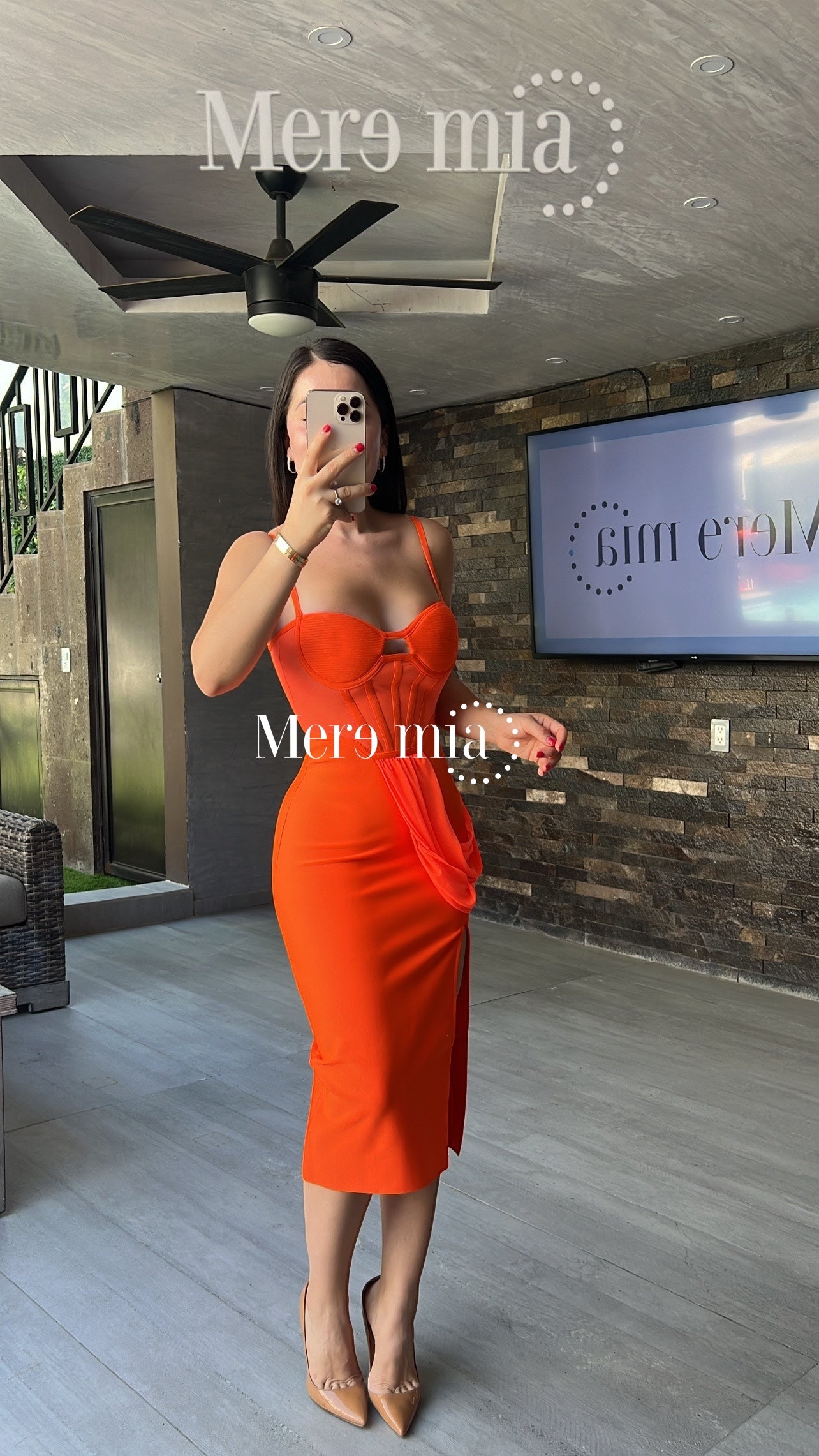 Vestido naranja copas tul fosfo