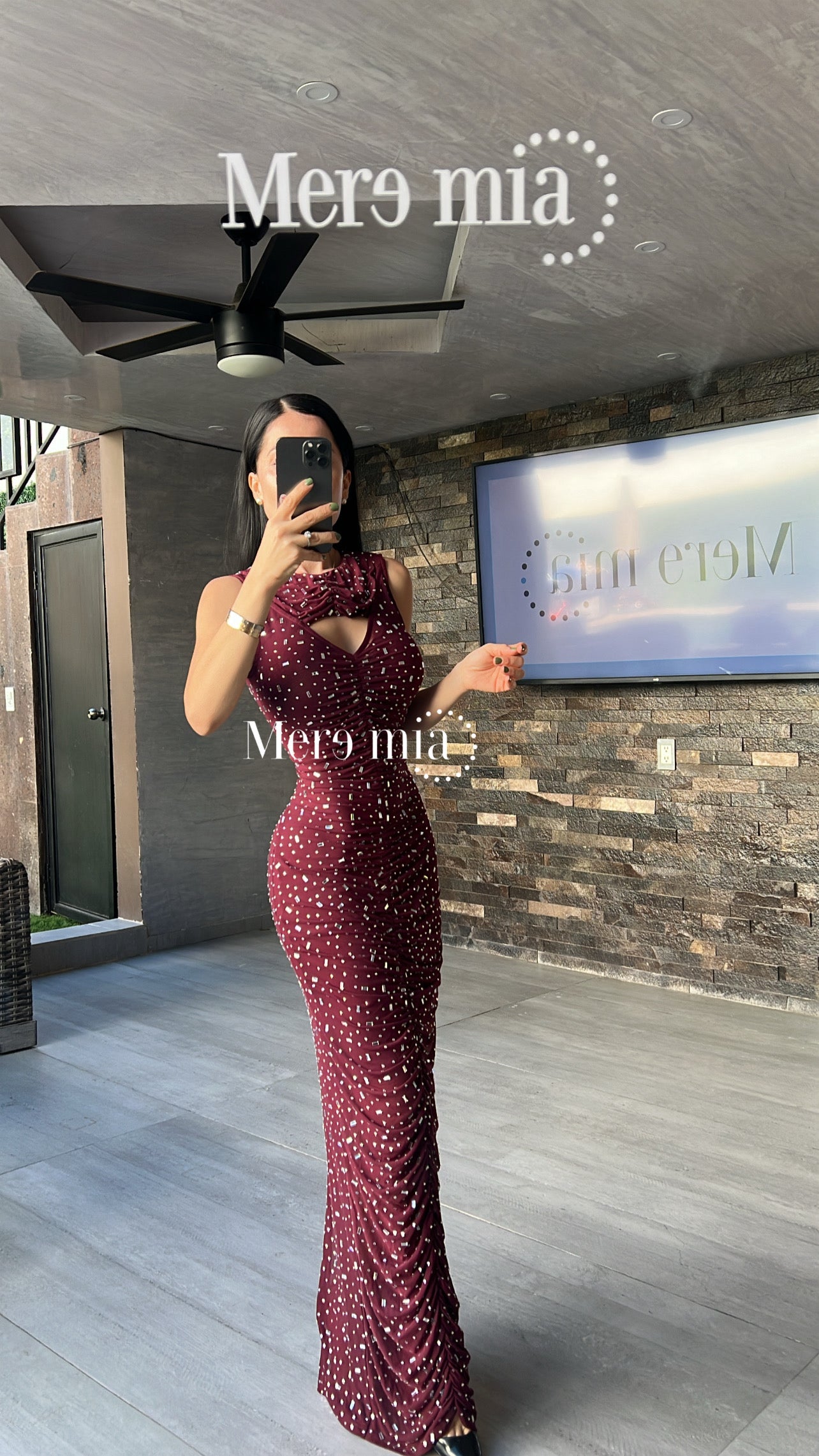 Vestido tinto puntos plata