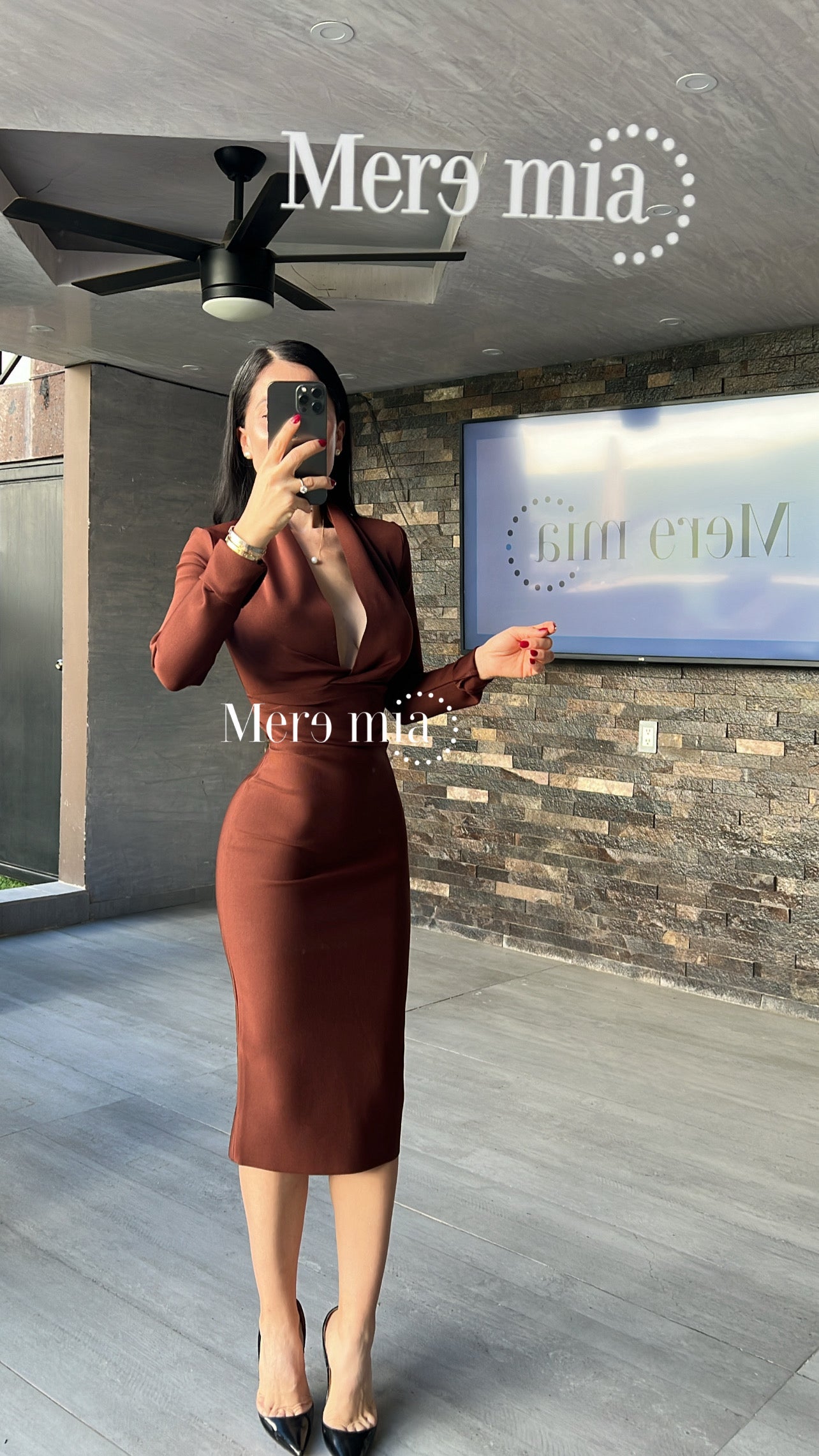 Vestido café manga larga