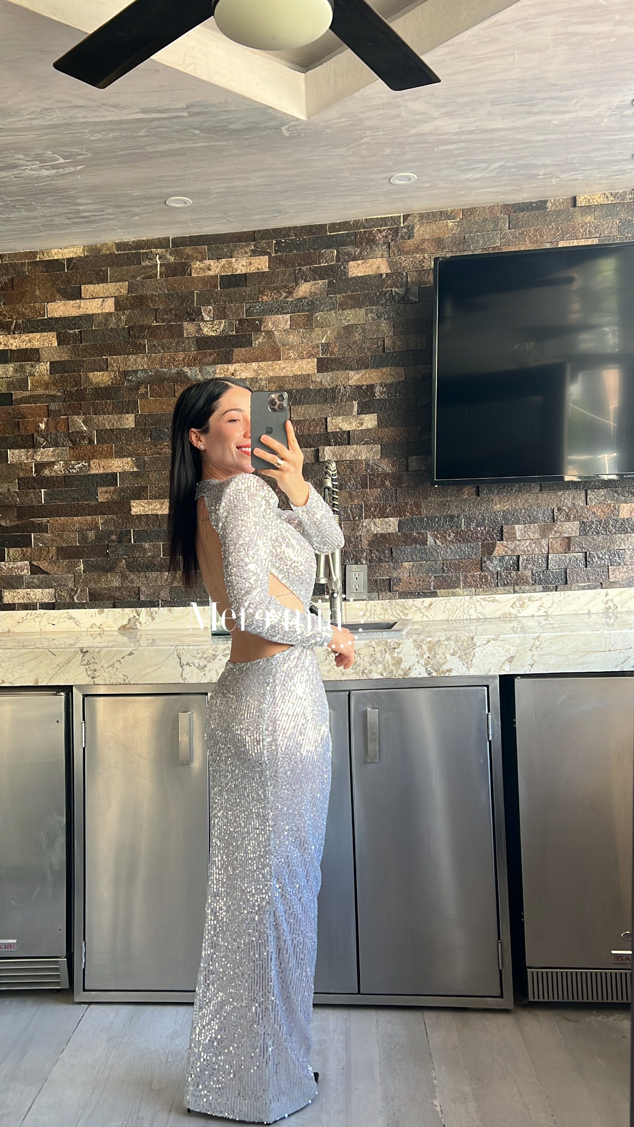 Vestido plata sin espalda lentejuela