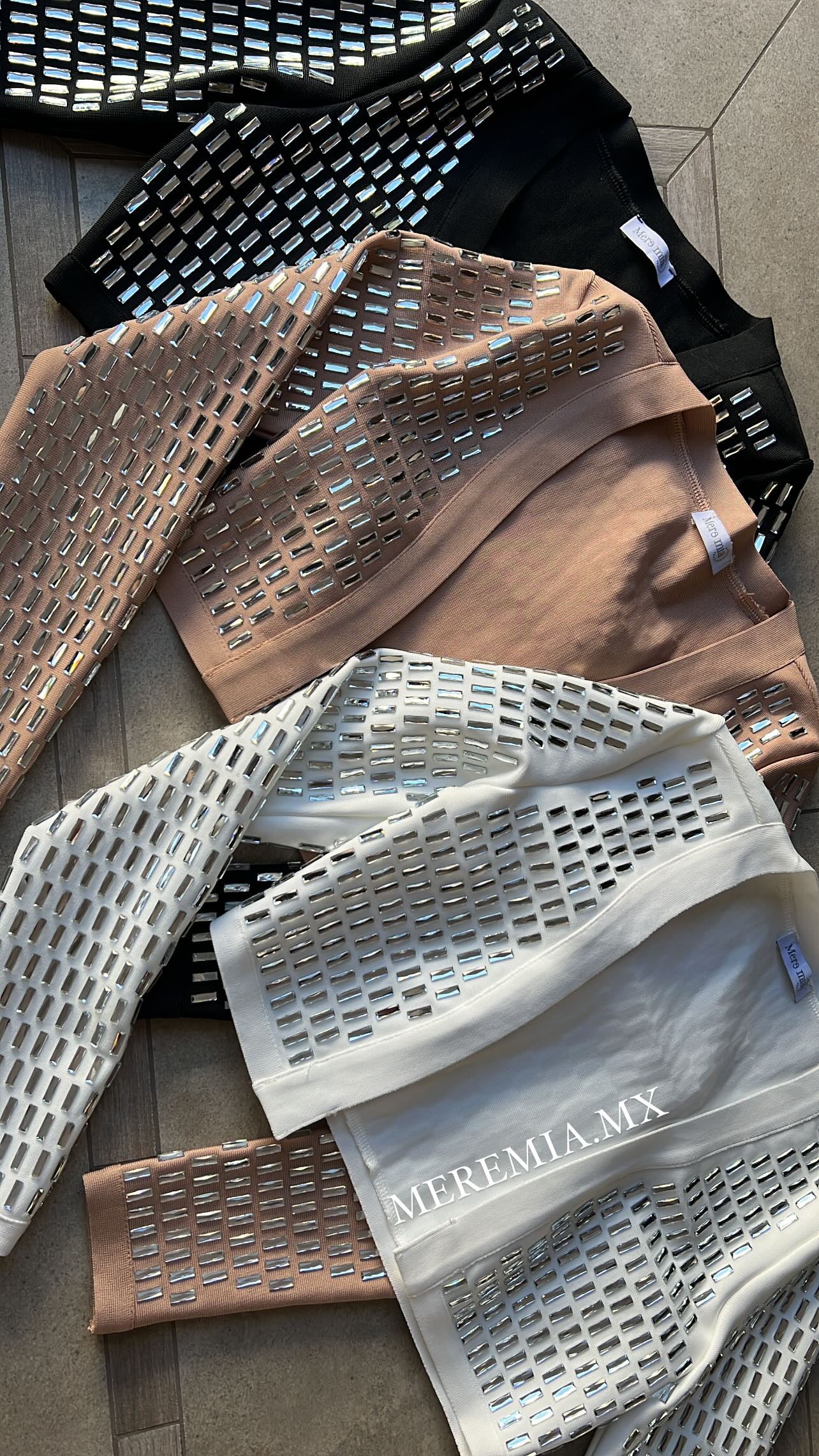 Blazer corto nude plata